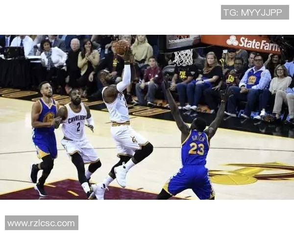 重庆足球队包夹战术解析与应用策略探讨